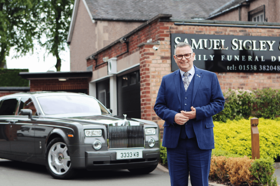 Celebrant Steve outside Samuel Sigley & Sons