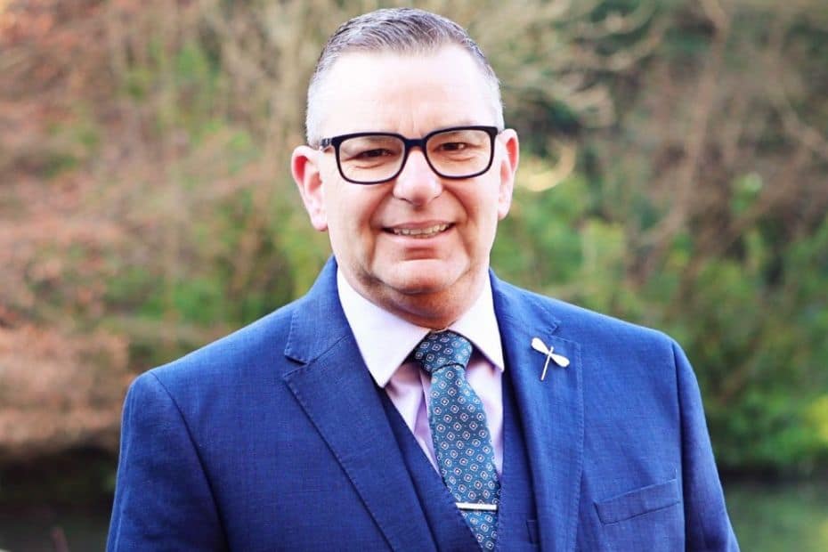 Meeting With a Funeral Celebrant: What to Expect